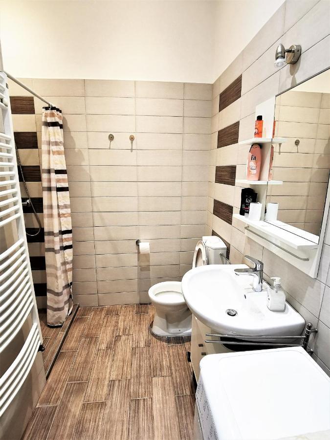Orangehomes Kalvin Sq 2 Bedroom Apartment บูดาเปสต์ ภายนอก รูปภาพ