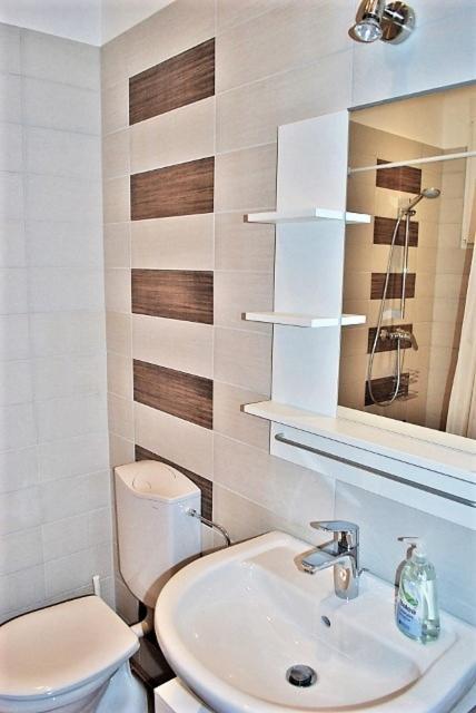 Orangehomes Kalvin Sq 2 Bedroom Apartment บูดาเปสต์ ภายนอก รูปภาพ