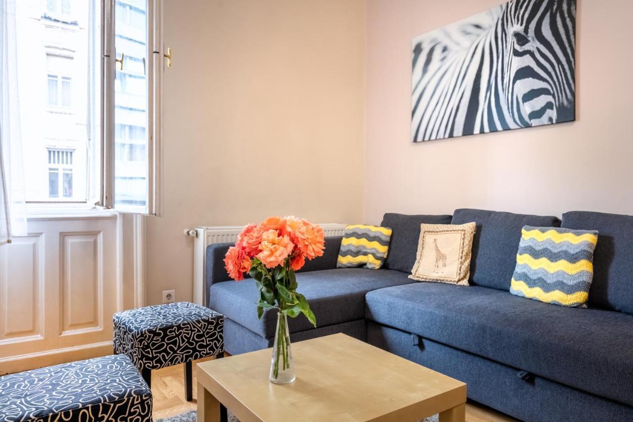 Orangehomes Kalvin Sq 2 Bedroom Apartment บูดาเปสต์ ภายนอก รูปภาพ