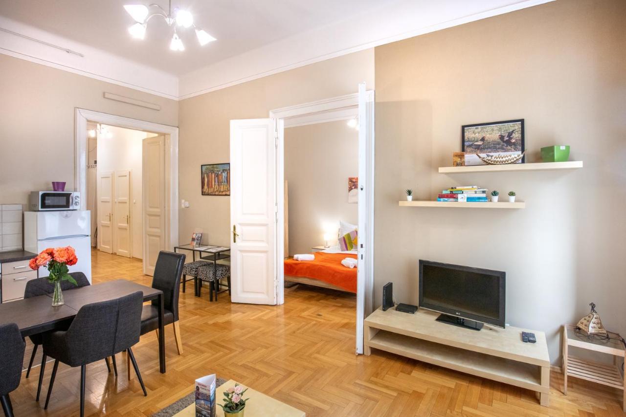 Orangehomes Kalvin Sq 2 Bedroom Apartment บูดาเปสต์ ภายนอก รูปภาพ